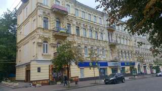 Апартаменты Apartment on Horodetskoho 4 Киев Апартаменты-24